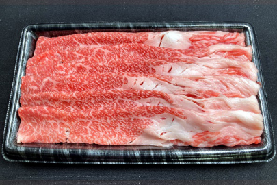 黒毛和牛肩バラ（しゃぶしゃぶ用）保冷袋入